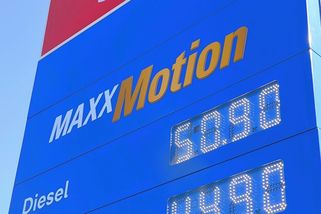 Babiš tvrdí, že pumpaři mají marži deset korun na litr. Nereálné, hodnotí analytik - Novinky