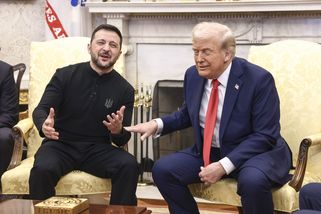 Má v ruce ještě méně karet, zaútočil Trump na Zele...