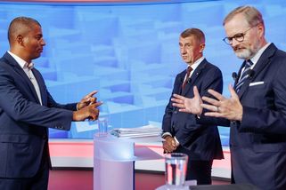 GLOSA: Totální fiasko Reye Korantenga: Duel Babiše s Fialou opět nezvládl – eXtra.cz