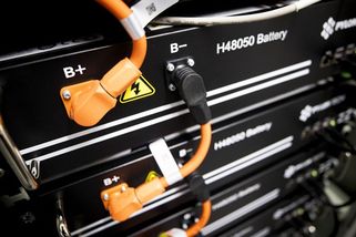 Na baterii může vydělávat i domácnost bez soláru. Kvůli ceně je ale zájem malý - Seznam Zprávy