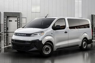 Tuhle evropskou dodávku známe už pod šesti značkami, nyní přijíždí jako americký RAM