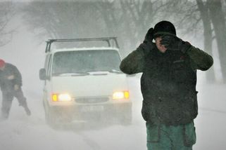 Meteorologové vydali výstrahu před sněžením a závějemi. Upřesnili místa, kde situace bude nejhorší