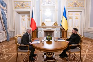 Pavel řekl v Kyjevě, že Česko dodá Ukrajině stíhačky. Aby bojovaly s ruskými drony - Echo24.cz