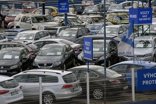 Křetínský koupil síť AAA Auto a Mototechnu - Seznam Zprávy