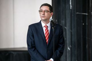 Opilého mluvčího Hradu Ovčáčka vezla sanitka s policií do nemocnice - Seznam Zprávy