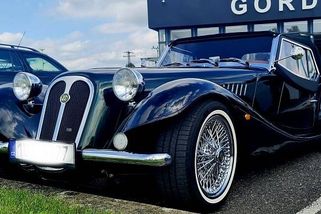 Retro vzhled a současný výkon: Gordon Roadster je česká pocta zlatému věku aut