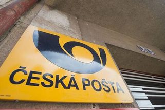 Pošta přechází na pětidenní doručování. Nelíbí se to důchodcům ani starostům