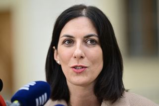 Koalice chce lex Babiš II schválit znovu, řekla Pekarová Adamová - Novinky