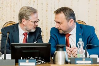 Už víme, jak bude vláda hájit snížení valorizace důchodů u Ústavního soudu. Četl jsem argumenty - Médium.cz