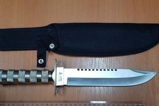 Zdrogovaný mladík v centru Plzně zaútočil nožem na chlapce - Novinky