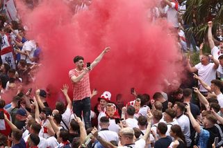 V Británii zatkli 11 lidí kvůli rasistickým urážkám fotbalistů po finále ME - Novinky