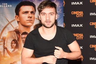 Slavný český youtuber v maléru: Ženatý Tary dal v klubu pusu cizí ženě. Podle lidí byl opilý - Super.cz