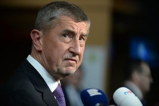 Vzteklý Babiš nadával nastupující vládní koalici z...