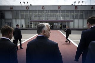 Orbánův Fidesz v průzkumech dál ztrácí. Opozice ve...