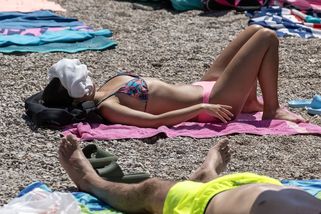 Komentář: Jednou se tomu zasmějeme: Češi řeší placení eurem na dovolených - Seznam Zprávy