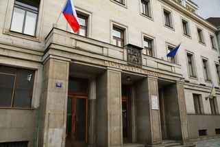 Loňská ztráta důchodového účtu prudce klesla. Rok 2026 může přinést zlom