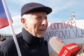 Nechci tady ruské tanky. Lidé Novinkám řekli, proč přišli na Letnou - Novinky