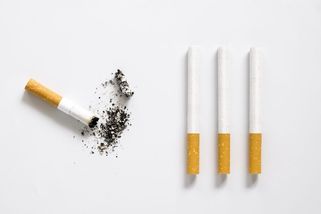 Zdražit cigarety nestačí, zakažme je úplně - Médium.cz