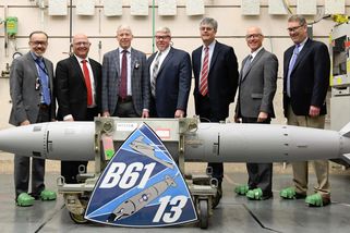 Nová americká jaderná bomba B61-13 – odstrašující síla pro 21. století - Aeroweb.cz