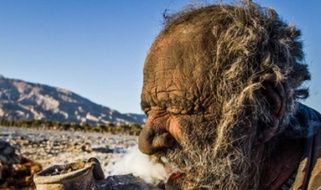 Íránec se po šedesáti letech poprvé vykoupal. Krátce poté zemřel - Médium.cz