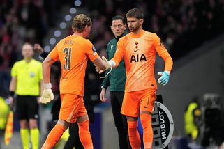 Kinský střídal po dvou chybách už po sedmnácti minutách. Experti krok trenéra kritizují - Sport.cz