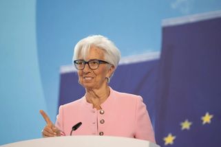 Prezidentka ECB předčasně opustila večeři v Davosu. Neunesla kritiku amerického ministra - Echo24.cz