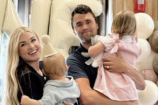 Smrt Charlieho Kirka: Krásná a hluboce věřící Miss Arizony viděla smrt manžela na vlastní oči