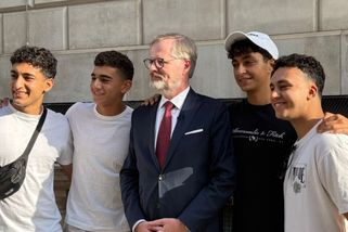 Nečekaný zájem o Fialu v Londýně. Mladíci z USA pr...