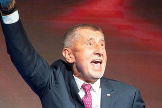 Tepláky Andreje Babiše se staly hitem internetu! Premiér je vytasil znovu a ukázal víc než byste možná chtěli