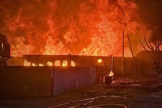 Ruský dronový útok zasáhl trh v Nikopolu. Zemřelo...