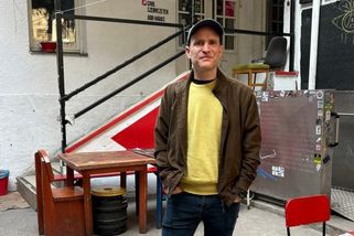 Za 16 let Orbánovy vlády zavřely v Maďarsku desítky kulturních center. Ubíjí je úřady i developeři