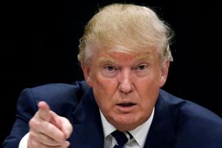 Blíží se v Perském zálivu katastrofa obřích rozměrů? Trump zatím dupnul na brzdu