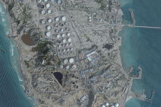 Írán vyváží více ropy než před válkou, míří do Číny - Novinky