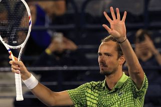 Medveděv vyhrál turnaj v Dubaji. Soupeř k utkání o titul nenastoupil - Sport.cz