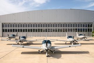 Velký úspěch pro výrobce letadel z Kunovic. Jižní Korea si vybrala stroje BRM Aero pro trénink svých pilotů