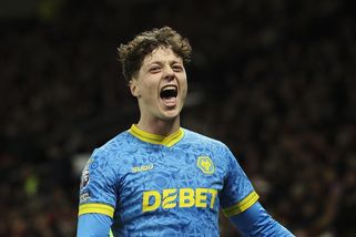 Krejčí hlavním hrdinou zápasu s United. Nejdřív smolný vlastňák, pak parádní gól hlavou