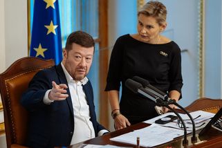 Sněmovní kádrování. Koalice odmítá pustit bývalé ministry do funkcí, opozice mluví o mstě