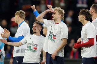 Vysílání fotbalového MS si rozdělí Nova a ČT. Na obrazovkách nebudou chybět Poborský, Koller či Straka - Sport.cz