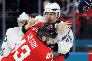 Francouzi vyřadili z týmu hokejistu Crinona za bitku a provokování diváků - Sport.cz