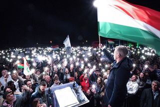 „Maďarský Černobyl.“ Baterie se staly novou frontou kampaně - Seznam Zprávy