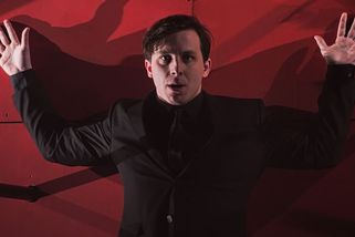 Herec Kryštof Bartoš: Při natáčení Devadesátek jsem cítil zodpovědnost - Novinky