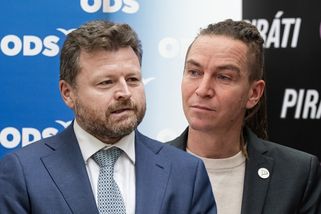 Spor opozice o bydlení: Hejtíte trh, tepal Munzar Piráty. Ty kecy mě nebaví, vpálil mu Bartoš