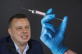 Bludy vpřed. Svobodníci projevu si pochvalují pavě...