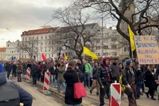 Masivní protest v Bratislavě. Pochod se táhl přes dva kilometry - Novinky