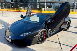 Karlos Vémola si k narozeninám pořídil nové fáro. Terminátor teď bude jezdit nahoře bez! - Garáž.cz