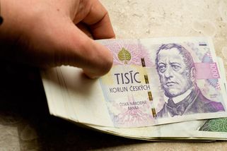 Kompenzace v hodnotě 90 korun. OSA chce vybírat poplatky za každý prodaný smartphone