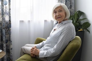 Styslistka prozradila nejčastější módní chybu českých seniorek. Bohužel si ní přidávají i 15 let a ani to neví | Extrainspirace.cz