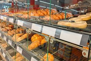 „Za měsíc takhle ušetřím klidně několik stovek.“ Maminka se prozradila metodu, jak šetří na pečivu