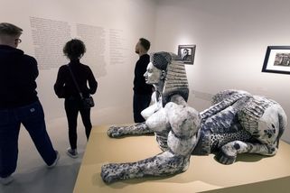 Americký fotograf Witkin v DOXu: Bůh mi například sděluje, že Trump je Velký masturbátor