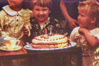 Pamatujete si tu chuť? Šodó chlebíček, štafetka i metrové řezy – stačí sousto a jste zpátky u babičky